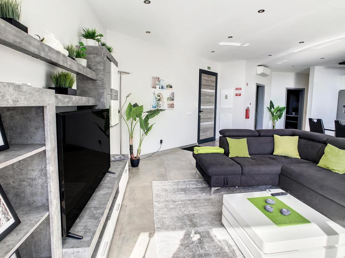 Villa Stella By Lovelystay Arco da Calheta  Extérieur photo
